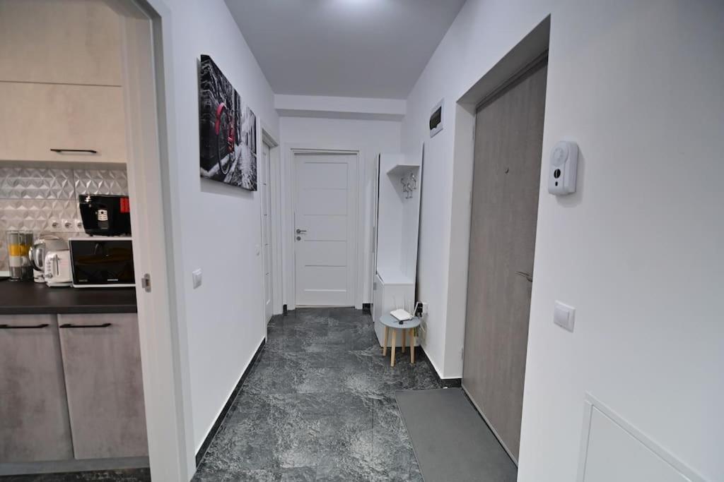 Flh - Just 5 Apartment Selimbar Exterior photo